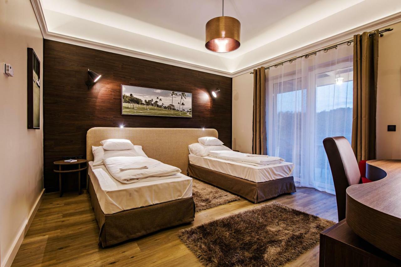 AlcsutdobozPannonia Golf & Country Club住宿加早餐旅馆 外观 照片