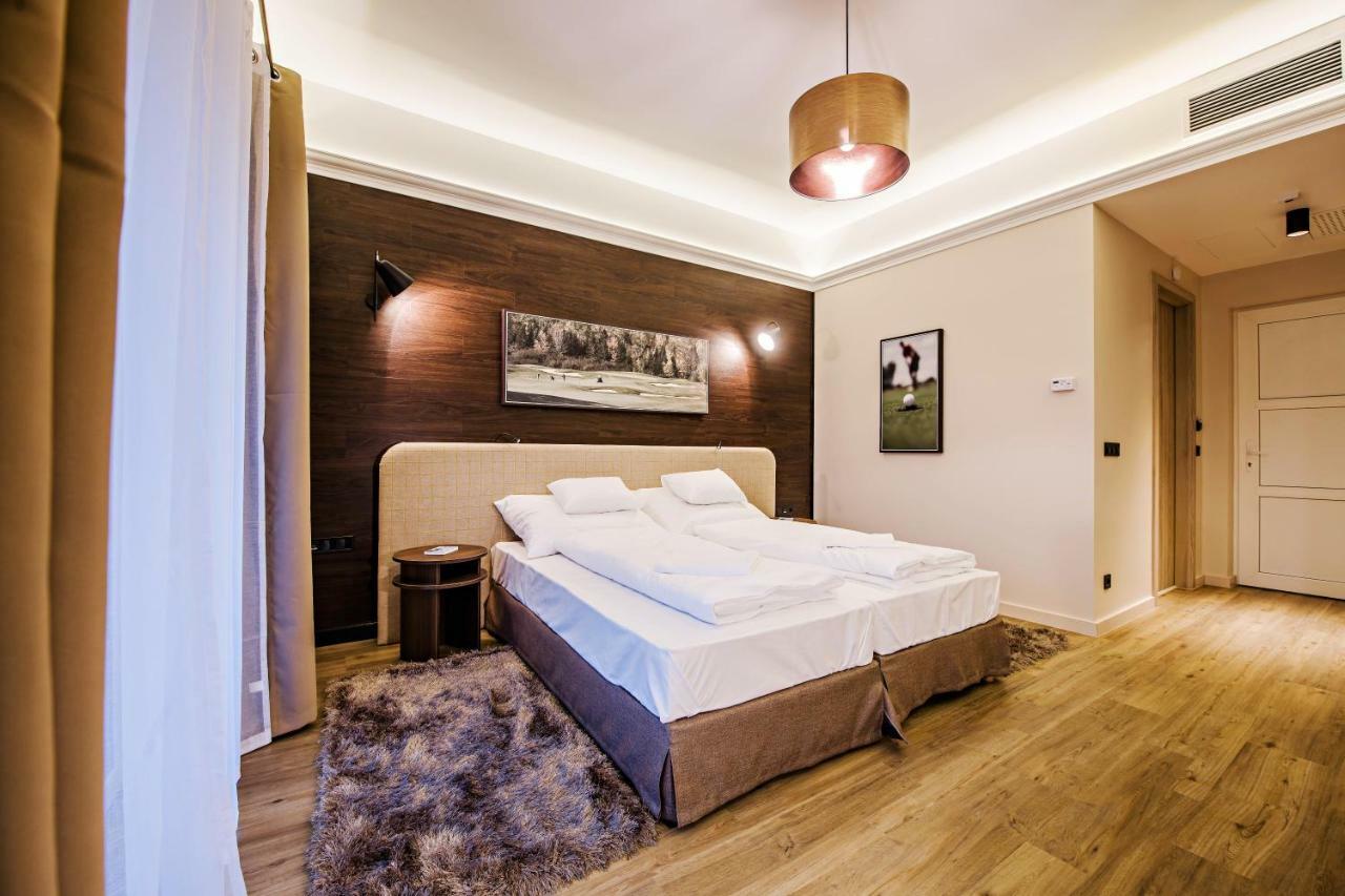 AlcsutdobozPannonia Golf & Country Club住宿加早餐旅馆 外观 照片